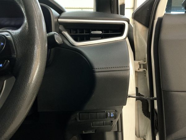 2023-Toyota-Corolla-Cross-18-XI image:22
