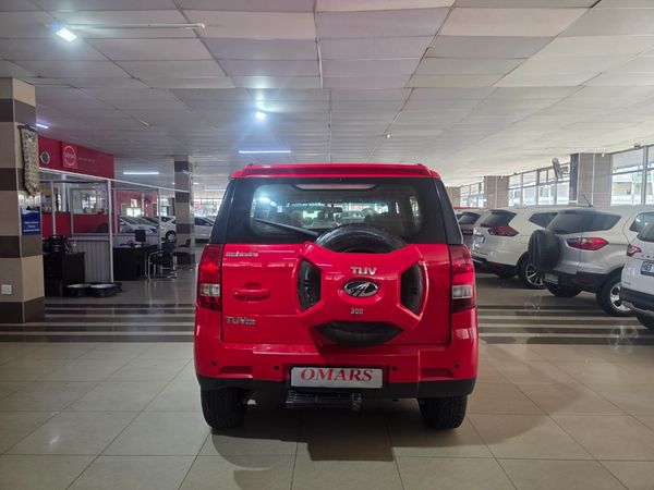 2019-Mahindra-TUV-300-15-TD-mHawk-7-seat image:3