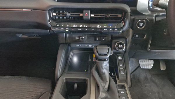 2026-Toyota-Land-Cruiser-Prado-VX-R-28GD-Auto image:12