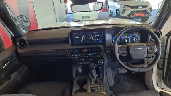 2026-Toyota-Land-Cruiser-Prado-VX-R-28GD-Auto image:17