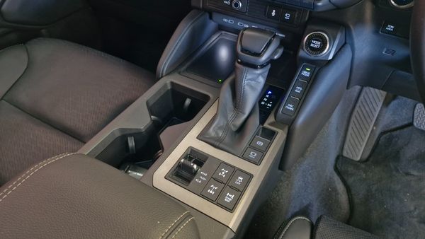 2026-Toyota-Land-Cruiser-Prado-VX-R-28GD-Auto image:18