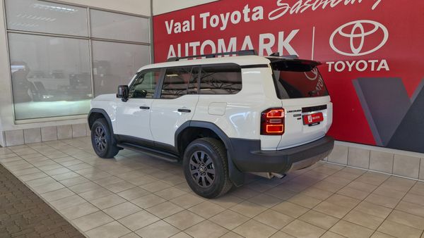 2026-Toyota-Land-Cruiser-Prado-VX-R-28GD-Auto image:4