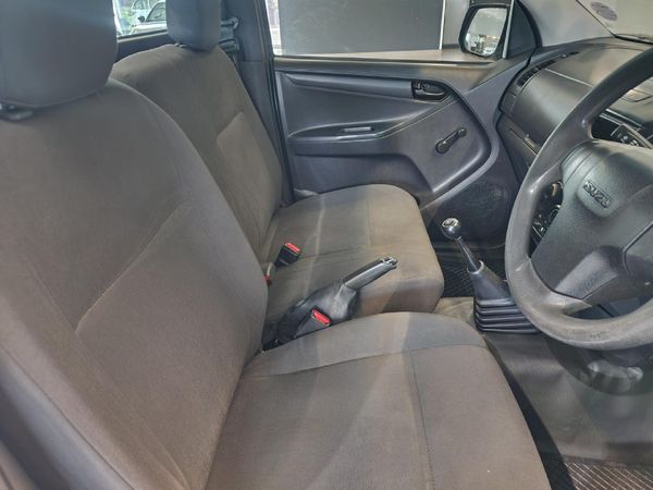2019-Isuzu-D-Max-250C-Single-Cab image:9