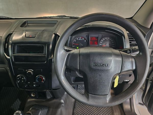 2019-Isuzu-D-Max-250C-Single-Cab image:10