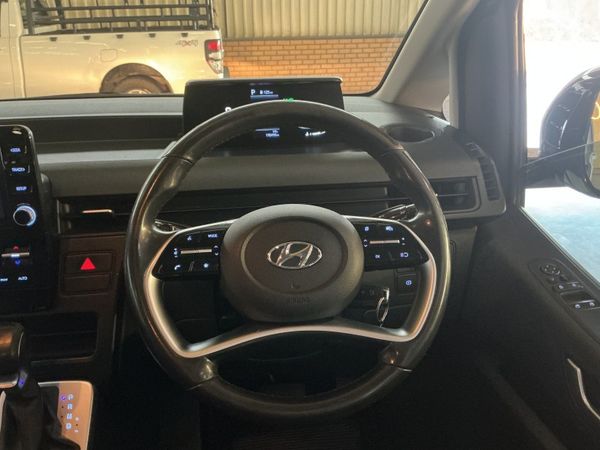 2023-Hyundai-Staria-22d-Executive-Auto image:19
