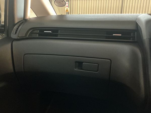 2023-Hyundai-Staria-22d-Executive-Auto image:23