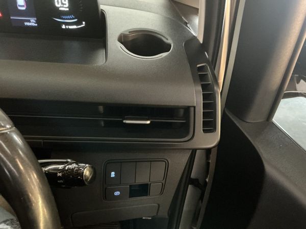 2023-Hyundai-Staria-22d-Executive-Auto image:24