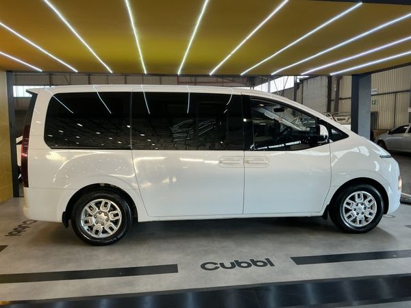 2023-Hyundai-Staria-22d-Executive-Auto image:8
