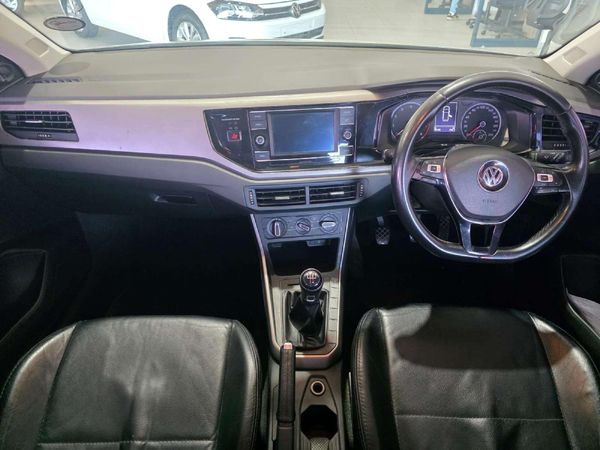 2020-Volkswagen-Polo-10-TSI-Trendline image:6