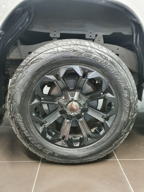 2022-Toyota-Hilux-24-GD-6-Raised-Body-Raider-Auto-Extended-Cab image:14