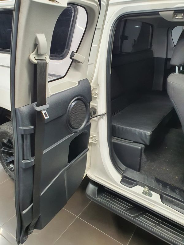 2022-Toyota-Hilux-24-GD-6-Raised-Body-Raider-Auto-Extended-Cab image:24