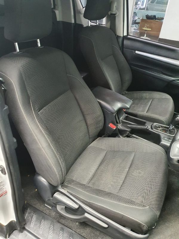 2022-Toyota-Hilux-24-GD-6-Raised-Body-Raider-Auto-Extended-Cab image:25