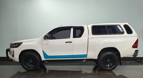 2022-Toyota-Hilux-24-GD-6-Raised-Body-Raider-Auto-Extended-Cab image:6