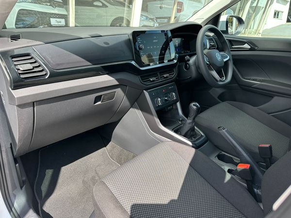 2026-Volkswagen-T-Cross-10-TSI image:42