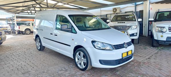 2012-Volkswagen-Caddy-Maxi-20-TDI-81kW-Panel-Van image:2