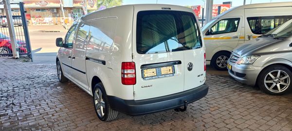 2012-Volkswagen-Caddy-Maxi-20-TDI-81kW-Panel-Van image:3