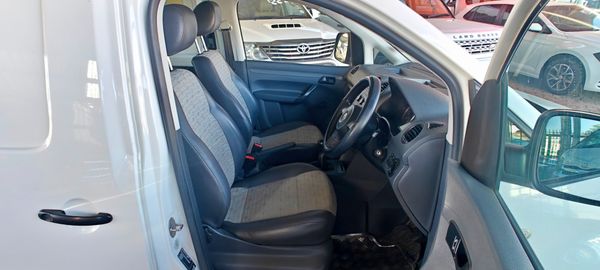 2012-Volkswagen-Caddy-Maxi-20-TDI-81kW-Panel-Van image:7