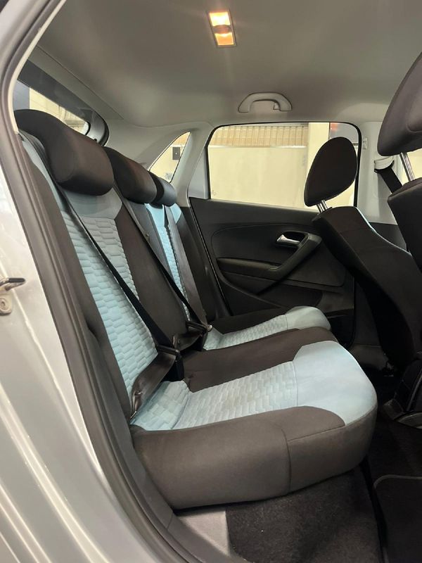 2012-Volkswagen-Polo-12-TDI-Bluemotion-5-dr image:10