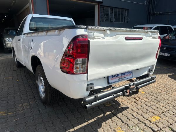 2016-Toyota-Hilux-24-GD-Single-cab image:4