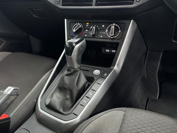 2022-Volkswagen-Taigo-10-TSI-Life-Auto image:9