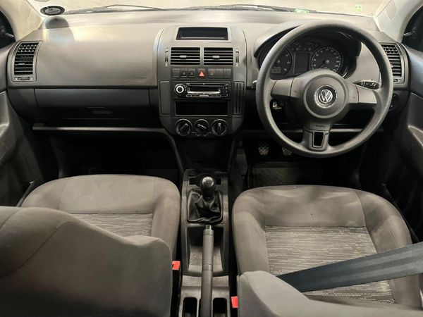 2016-Volkswagen-Polo-Vivo-GP-16-Trendline image:9