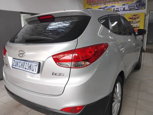 2013-Hyundai-ix35-20-Premium image:15