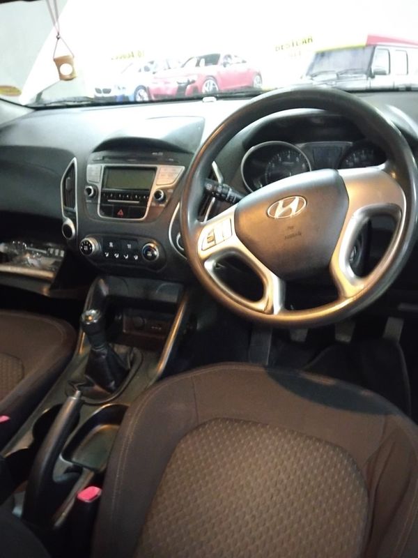 2013-Hyundai-ix35-20-Premium image:5