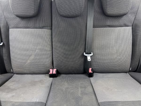 2016-Ford-Fiesta-10-EcoBoost-Ambiente-5-dr image:13