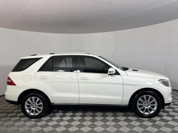 2013-Mercedes-Benz-ML-250-Bluetec image:15