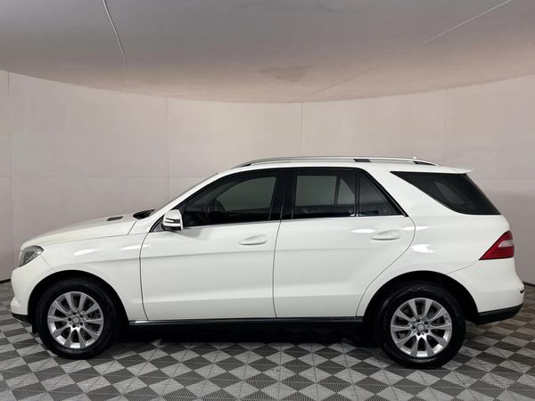 2013-Mercedes-Benz-ML-250-Bluetec image:17