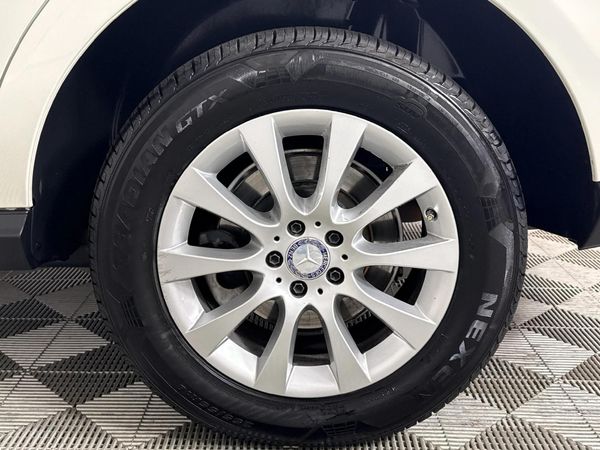 2013-Mercedes-Benz-ML-250-Bluetec image:6
