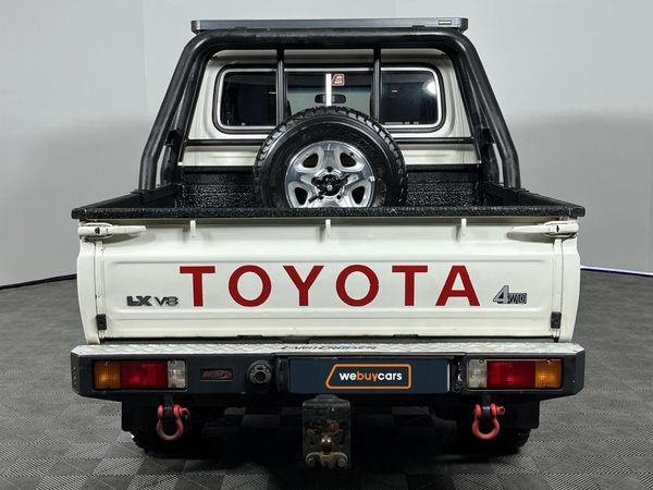 2019-Toyota-Land-Cruiser-79-45-D-Double-Cab image:17