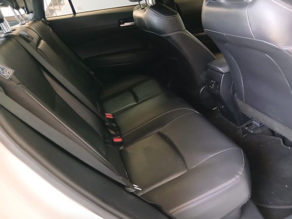 2024-Toyota-Corolla-Cross-18-XS-Hybrid image:12