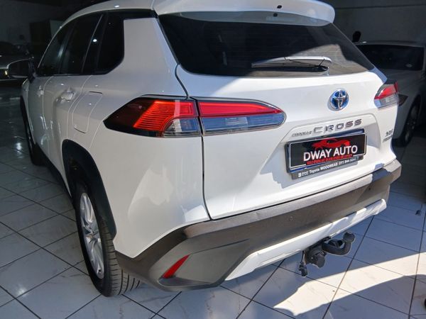 2024-Toyota-Corolla-Cross-18-XS-Hybrid image:7