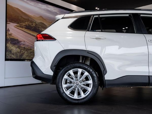 2023-Toyota-Corolla-Cross-18-XS image:10