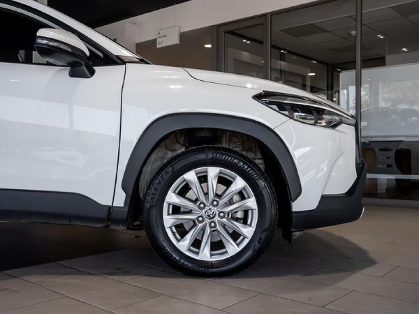 2023-Toyota-Corolla-Cross-18-XS image:11