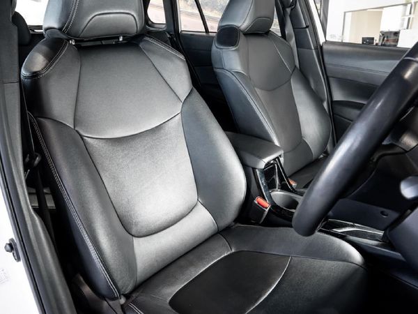 2023-Toyota-Corolla-Cross-18-XS image:20
