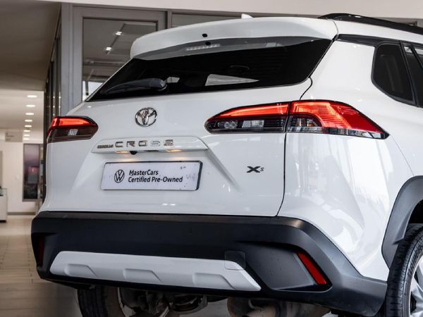 2023-Toyota-Corolla-Cross-18-XS image:7