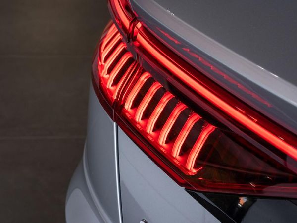 2020-Audi-Q8-45-TDI-quattro-Auto image:12