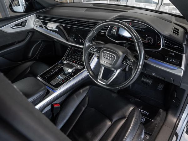 2020-Audi-Q8-45-TDI-quattro-Auto image:17