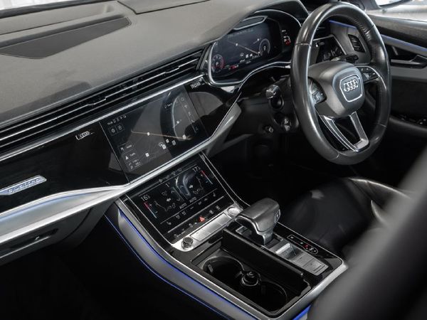 2020-Audi-Q8-45-TDI-quattro-Auto image:24