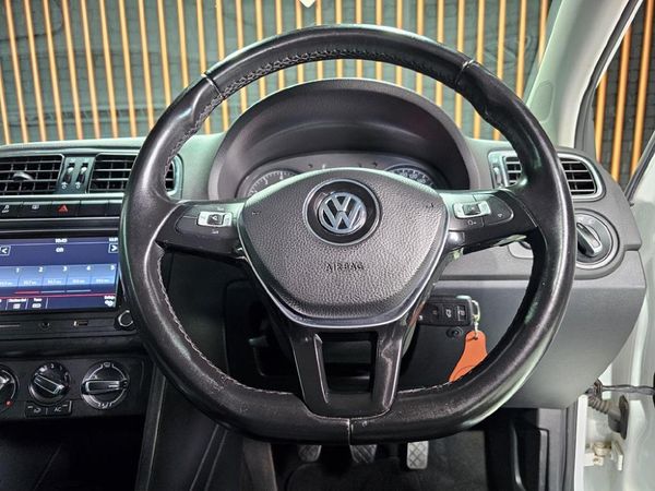 2020-Volkswagen-Polo-Vivo-16-Highline-5-dr image:10