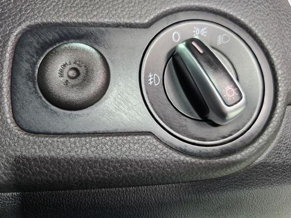 2020-Volkswagen-Polo-Vivo-16-Highline-5-dr image:16