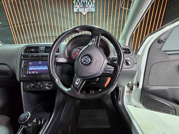 2020-Volkswagen-Polo-Vivo-16-Highline-5-dr image:17