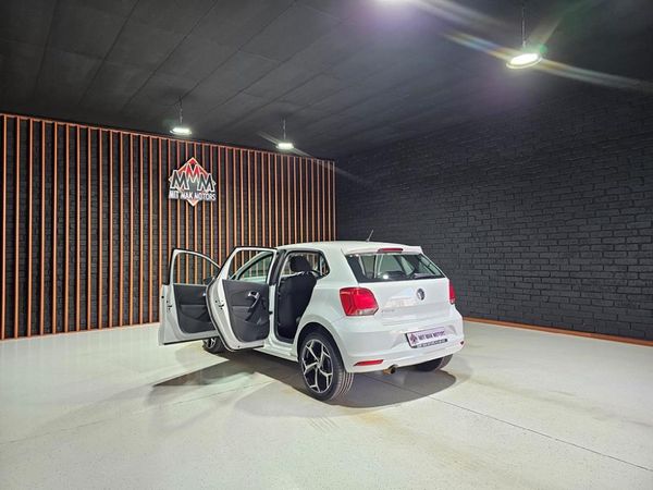 2020-Volkswagen-Polo-Vivo-16-Highline-5-dr image:21
