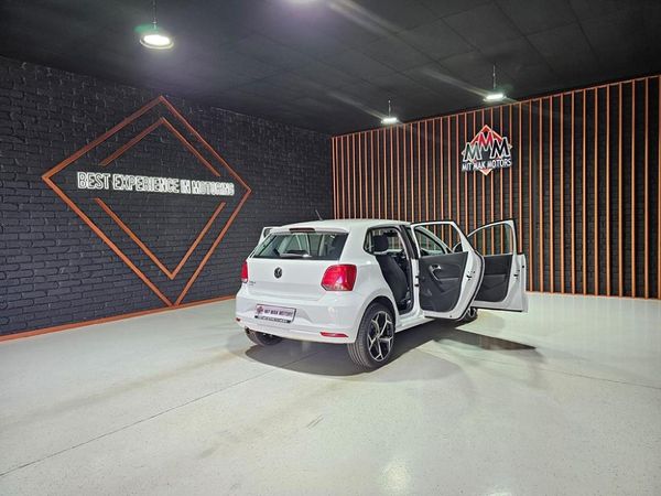 2020-Volkswagen-Polo-Vivo-16-Highline-5-dr image:23
