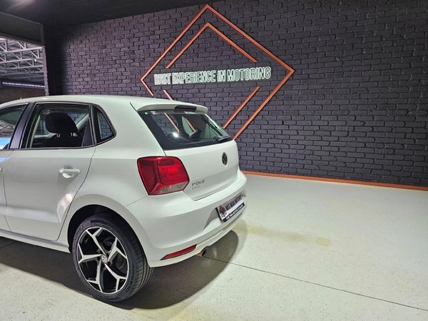 2020-Volkswagen-Polo-Vivo-16-Highline-5-dr image:26