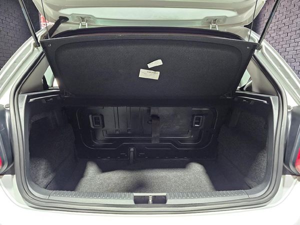 2020-Volkswagen-Polo-Vivo-16-Highline-5-dr image:27