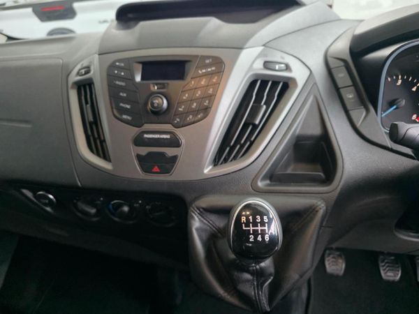 2020-Ford-Tourneo-Custom-LTD-22-TDCi-SWB-114kW image:10