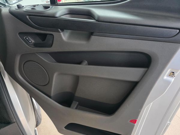 2020-Ford-Tourneo-Custom-LTD-22-TDCi-SWB-114kW image:12